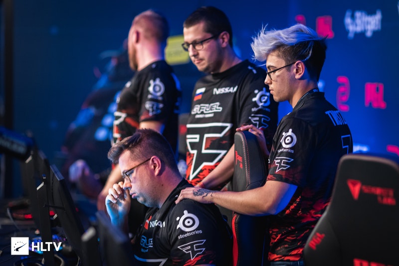 完美世界电竞公布CAC 2025新规：直邀战队增至五支，预选赛赛制升级，上海电竞赛事再燃战火